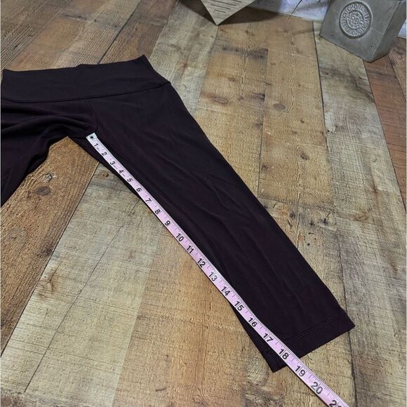 Lululemon Align Crop (19")
Pelt - Picture 11 of 13
